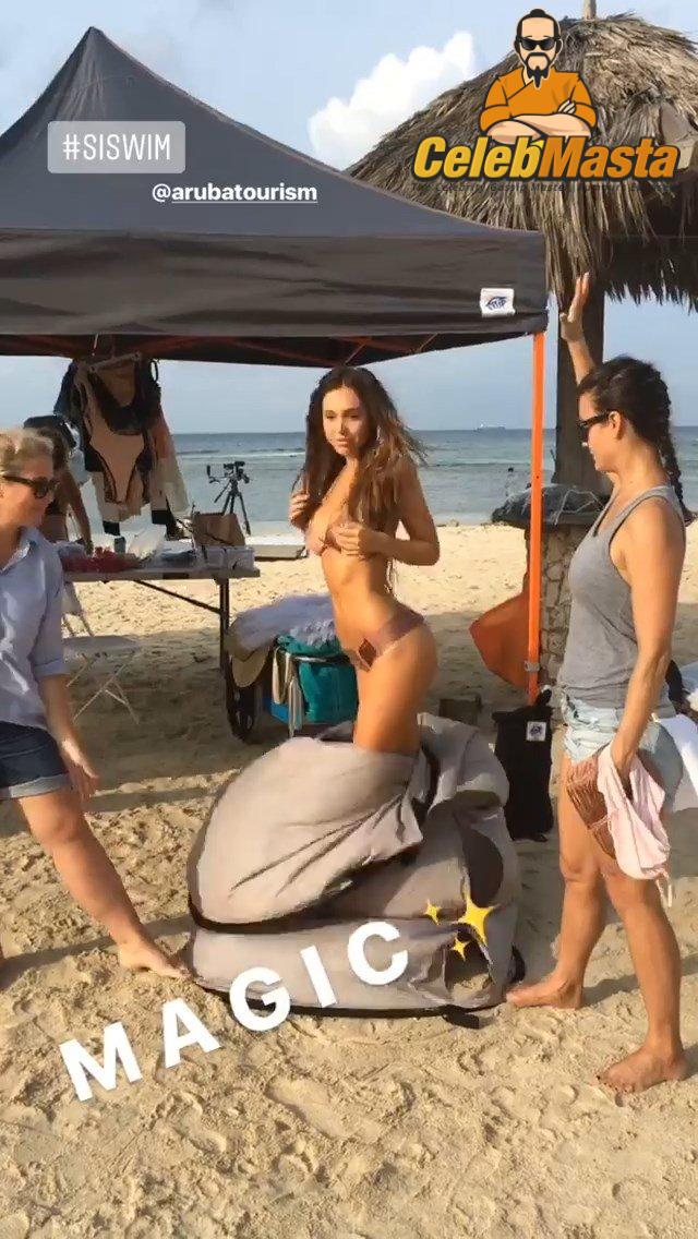 Alexis Ren