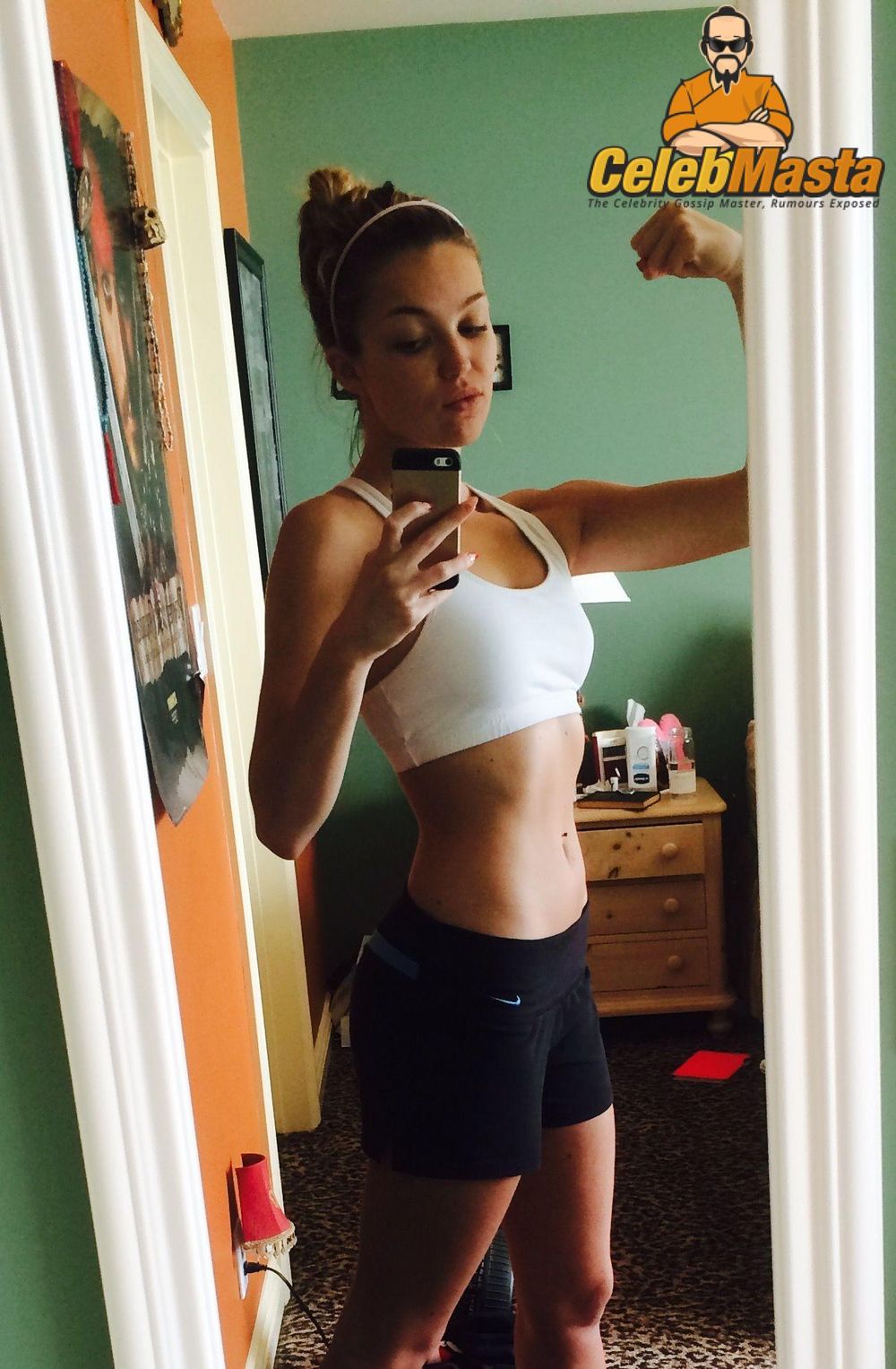 Lili Simmons