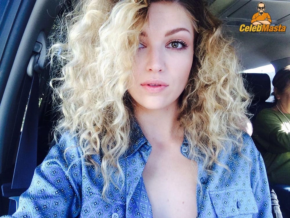 Lili Simmons