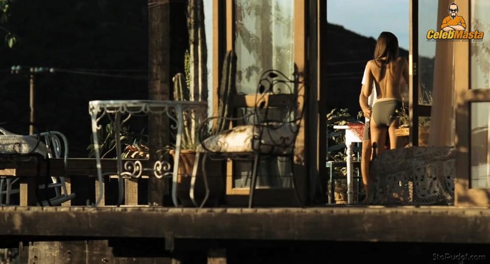 Camilla Belle