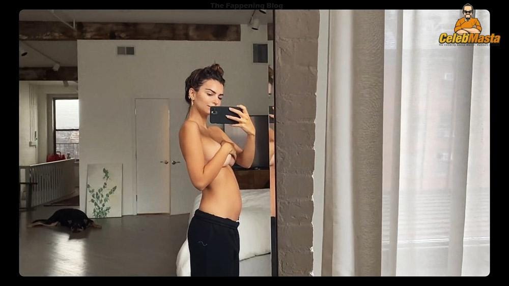 Emily Ratajkowski