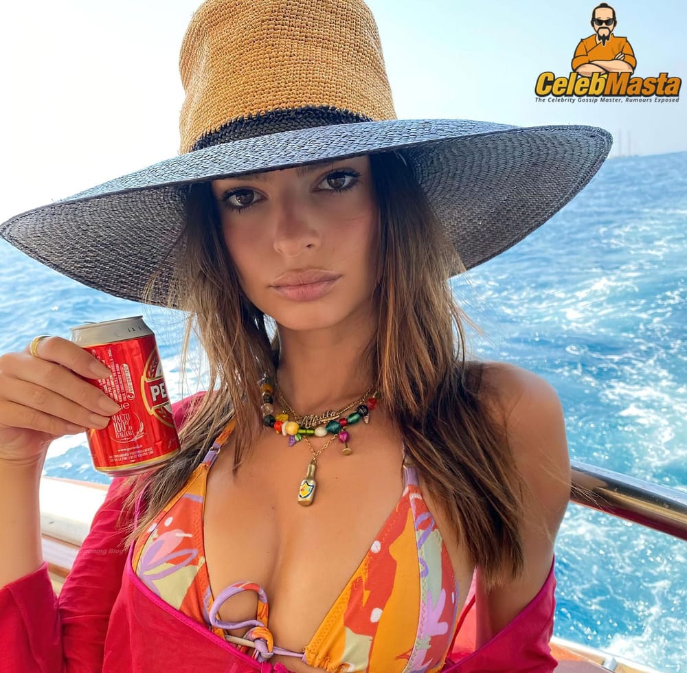 Emily Ratajkowski