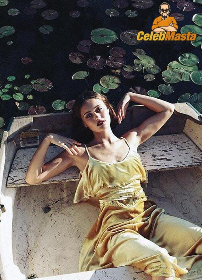 Ella Purnell