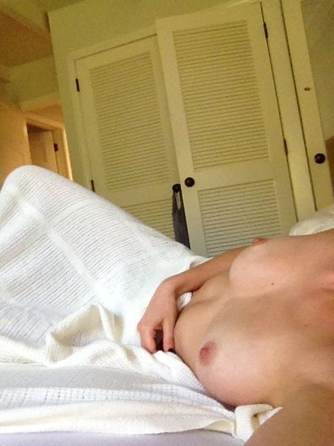 Lizzy Caplan