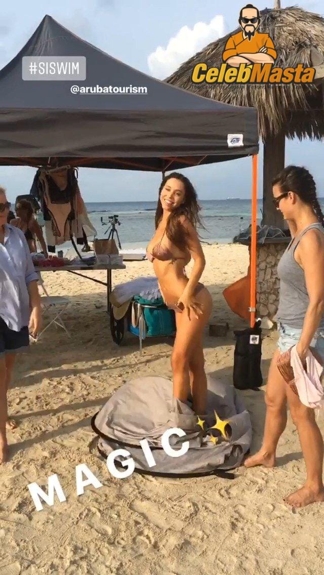 Alexis Ren