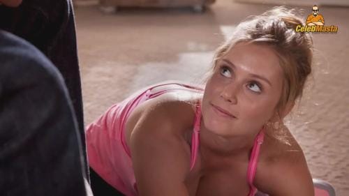 Julianna Guill