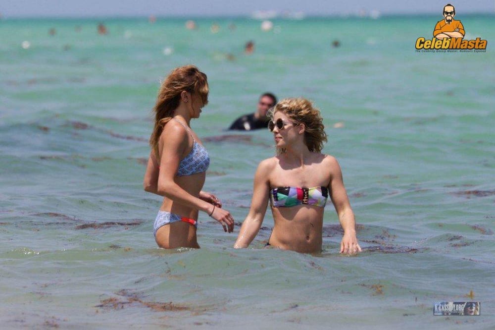 Emily Bett Rickards
