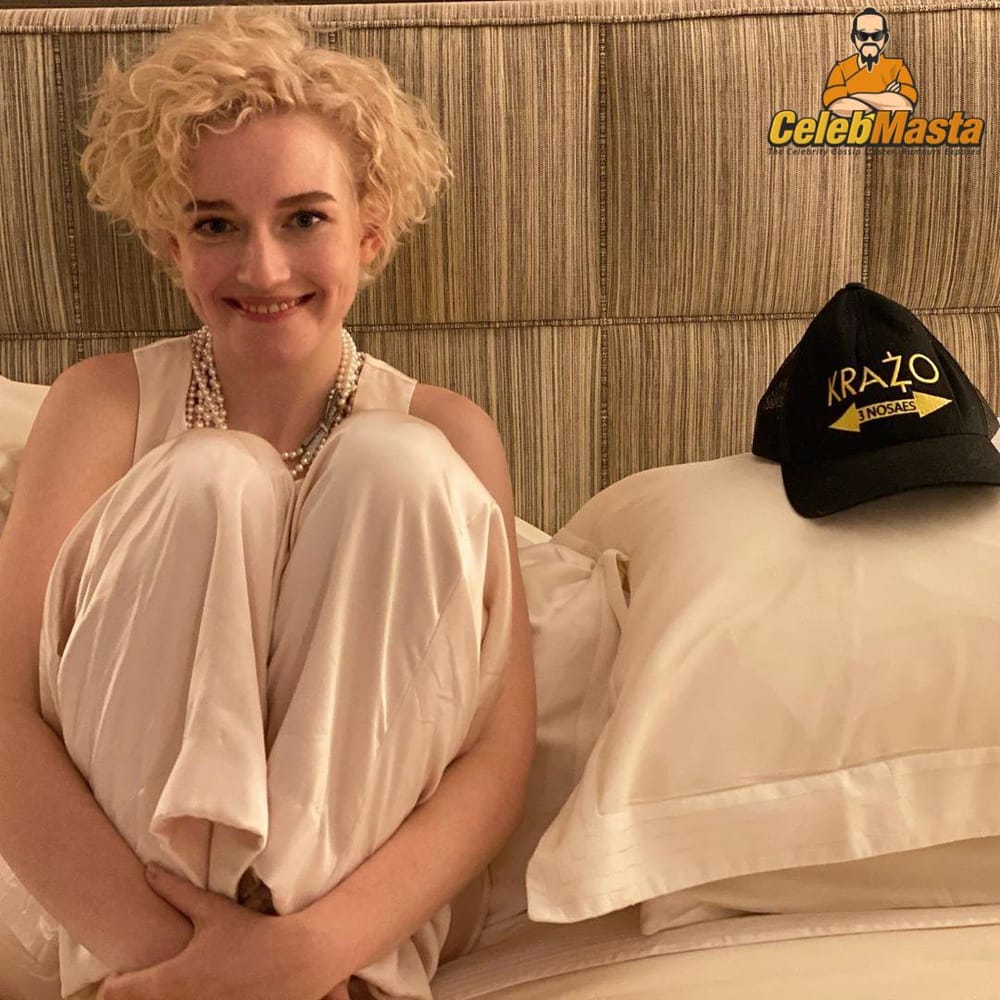 Julia Garner