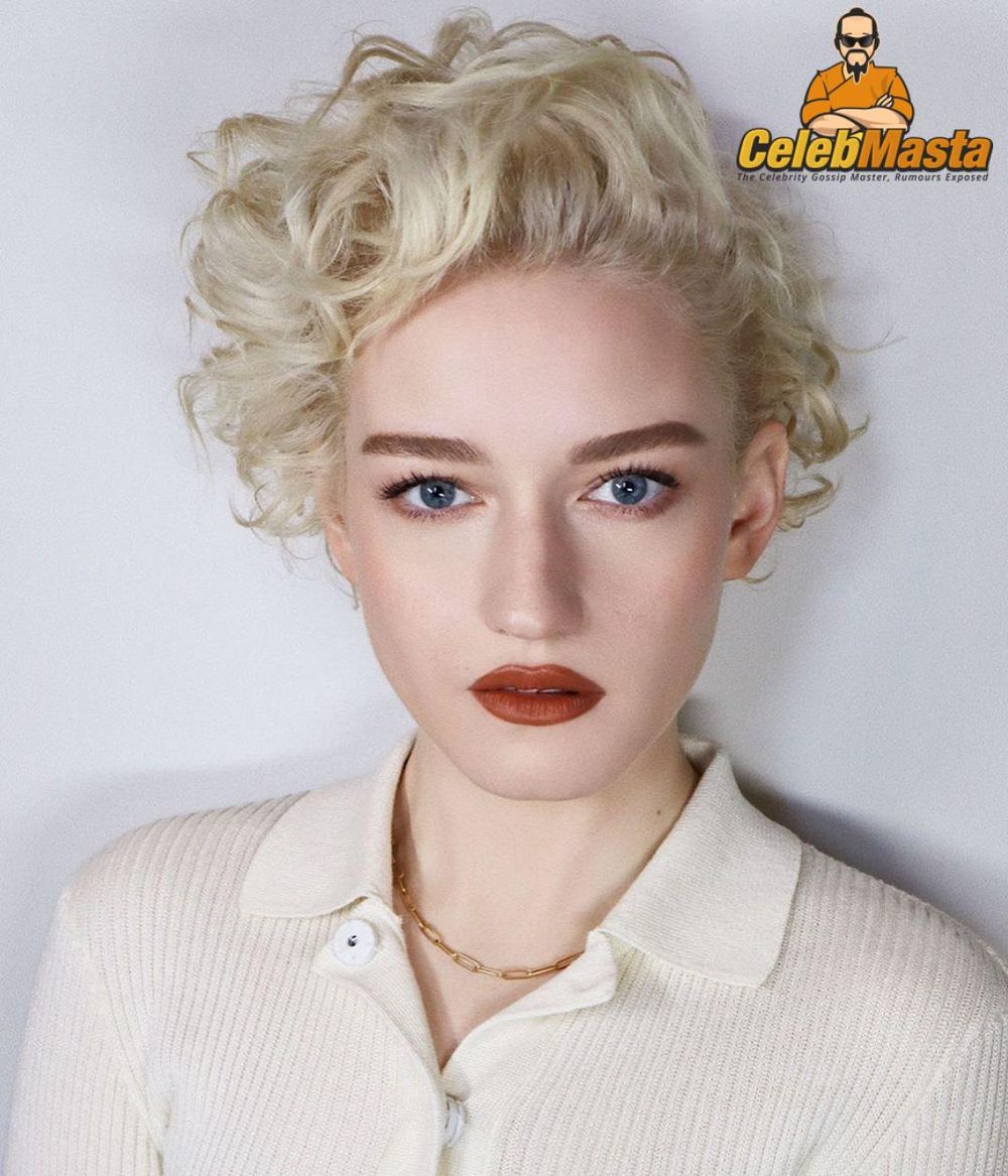Julia Garner