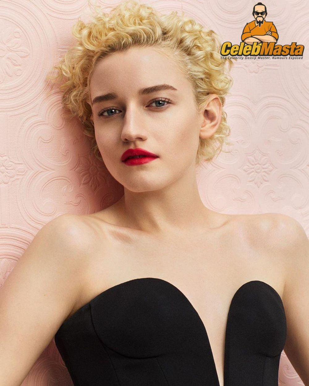 Julia Garner