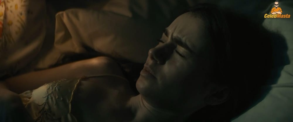 Lily Collins