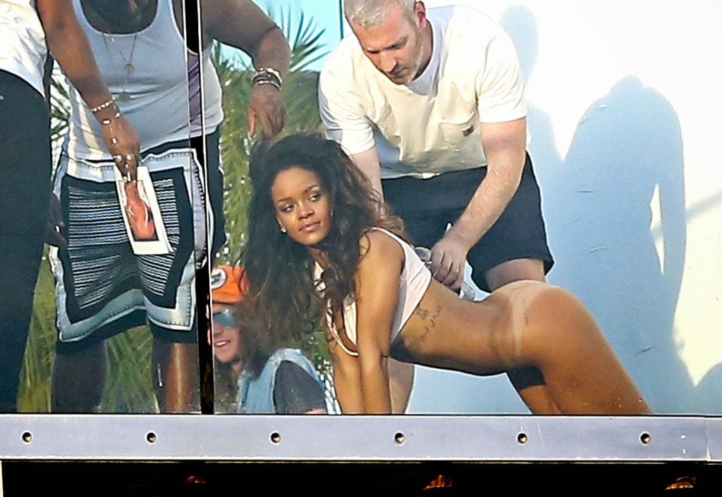 Rihanna 53