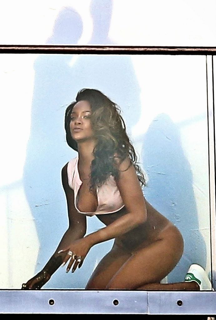 Rihanna 55