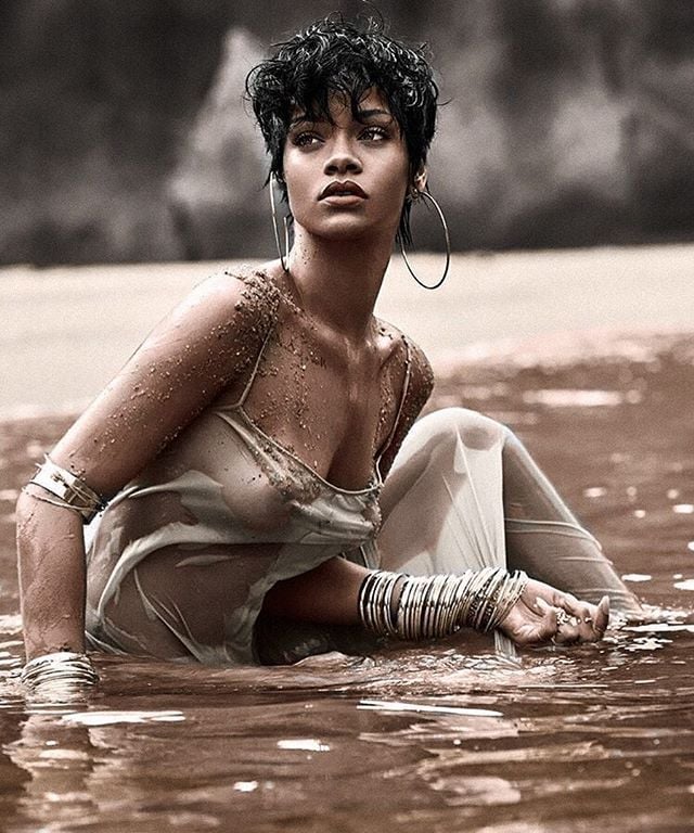Rihanna 166