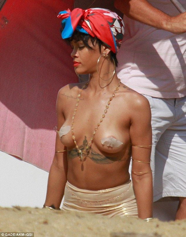 Rihanna 197