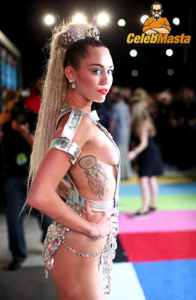 Miley Cyrus Sex Scene Videos and Nude Photos