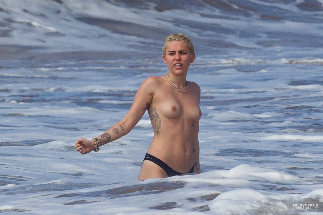 Miley Cyrus Sex Scene Videos and Nude Photos