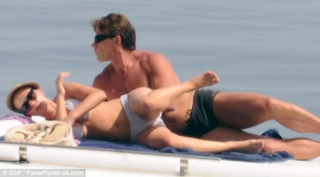 Scarlett Johansson Sex Scene Videos and Nude Photos