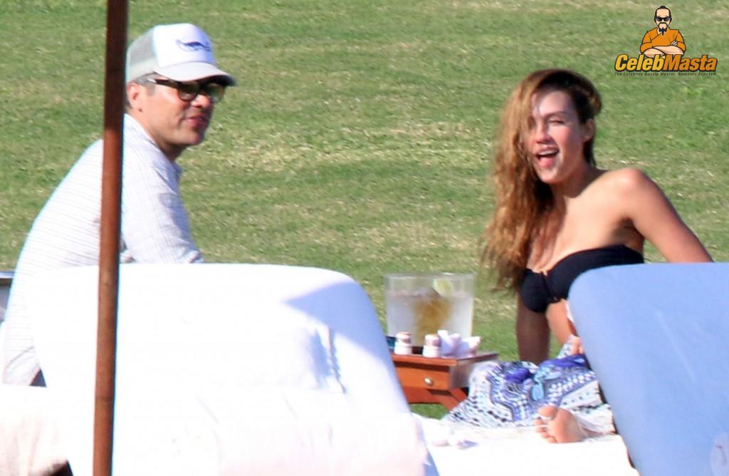 Jessica Alba Sex Scene Videos and Nude Photos
