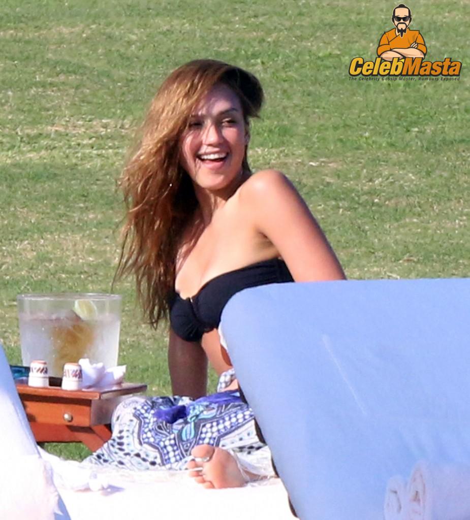 Jessica Alba Sex Scene Videos and Nude Photos