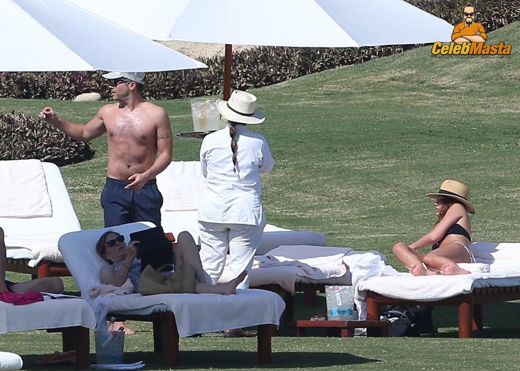 Jessica Alba Sex Scene Videos and Nude Photos