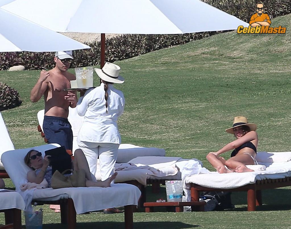 Jessica Alba Sex Scene Videos and Nude Photos