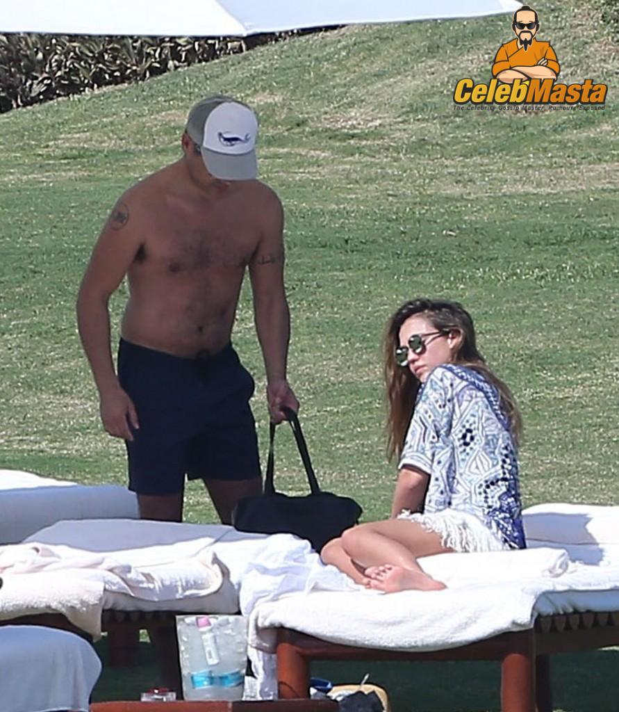 Jessica Alba Sex Scene Videos and Nude Photos