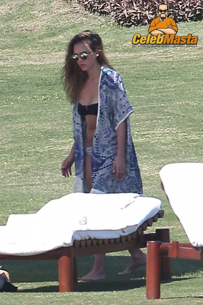 Jessica Alba Sex Scene Videos and Nude Photos