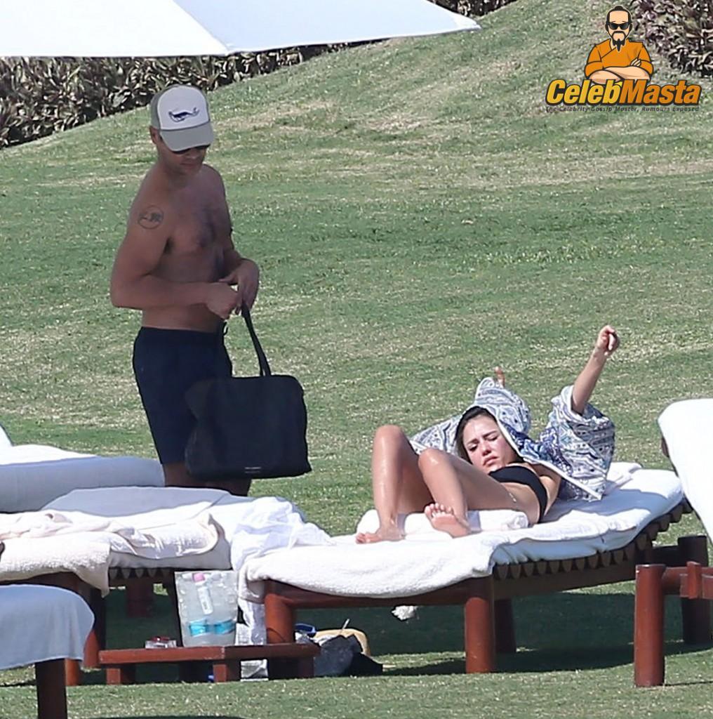 Jessica Alba Sex Scene Videos and Nude Photos