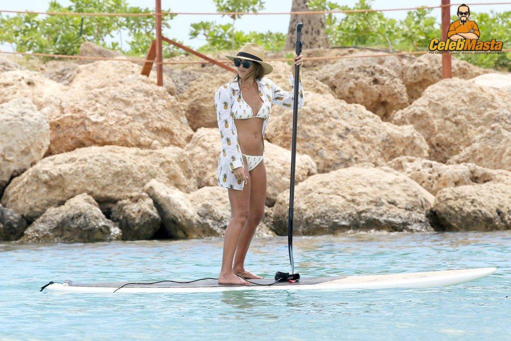 Jessica Alba Sex Scene Videos and Nude Photos
