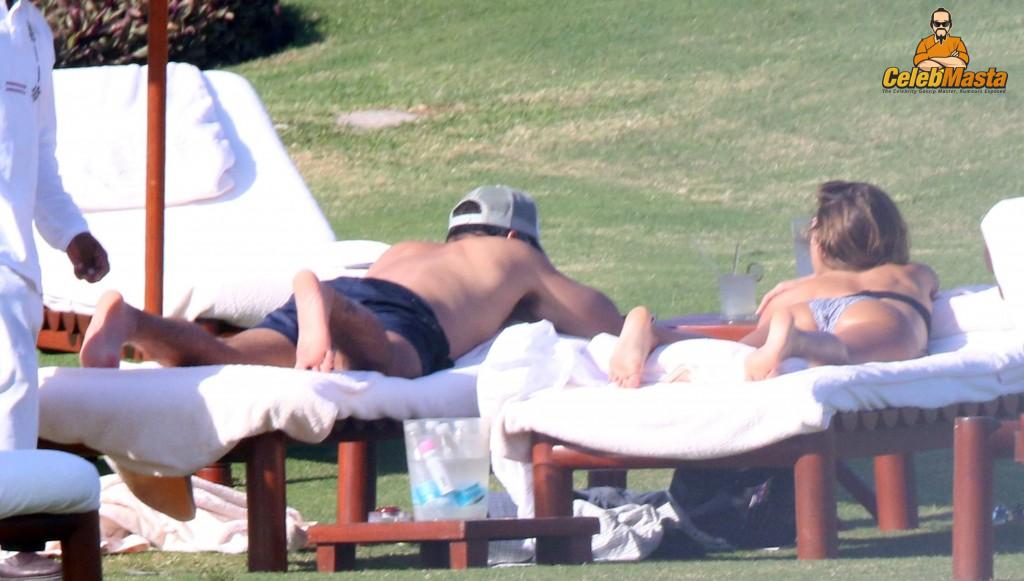Jessica Alba Sex Scene Videos and Nude Photos