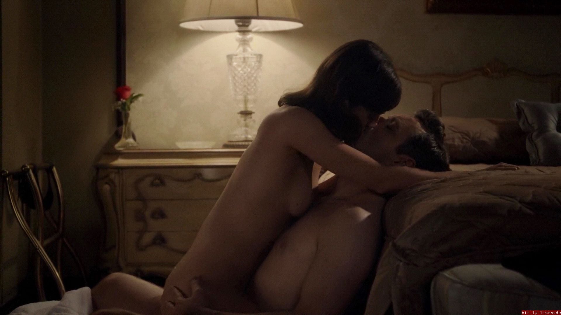 Lizzy Caplan