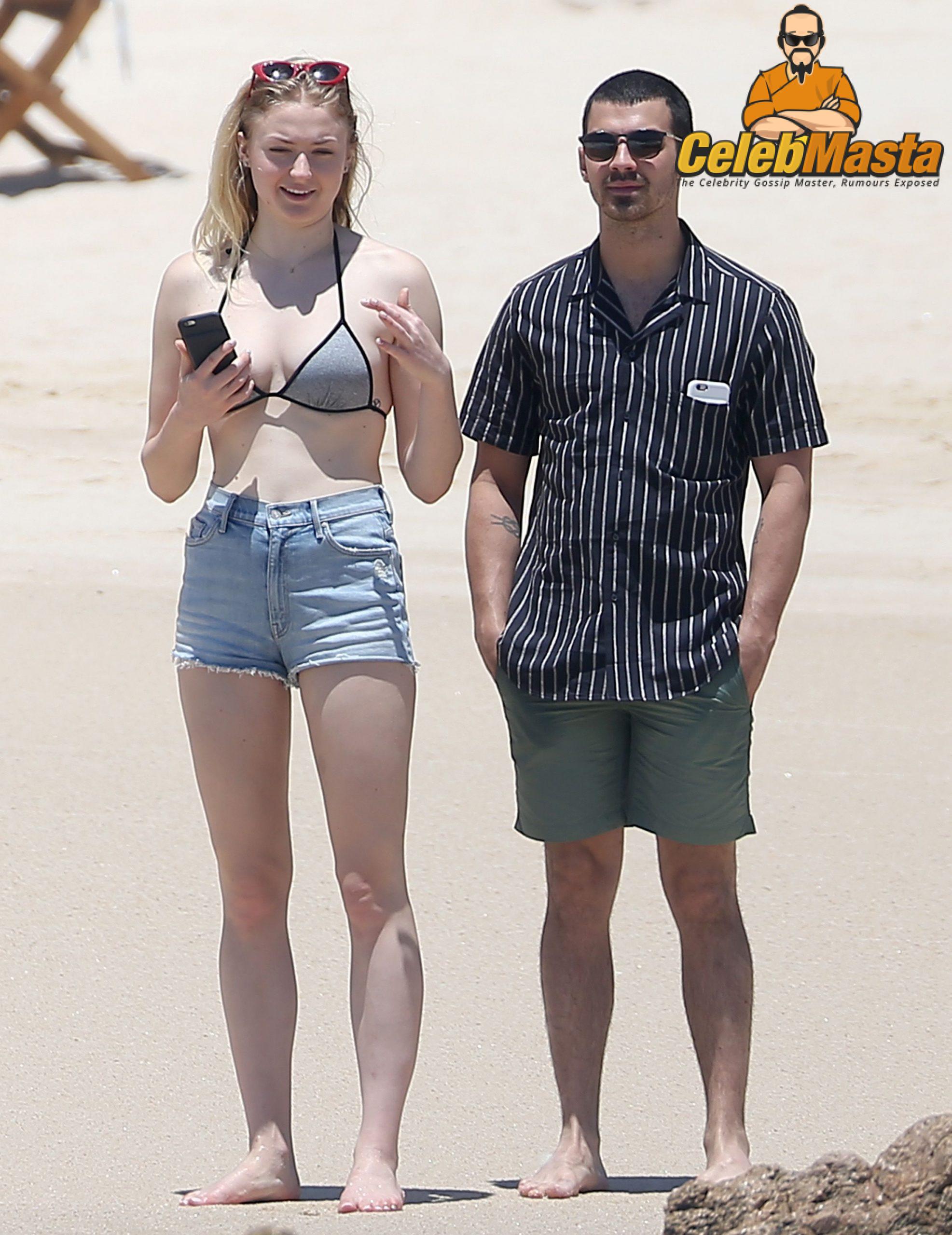 Sophie Turner Sex Scene Videos and Nude Photos