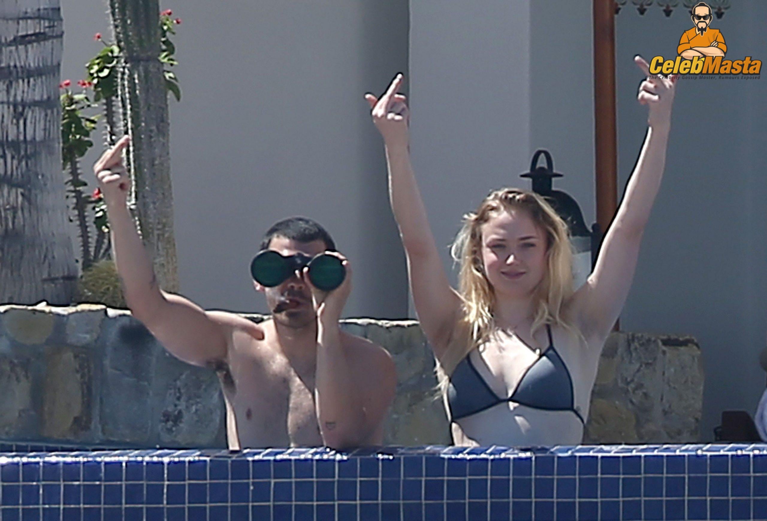 Sophie Turner Sex Scene Videos and Nude Photos