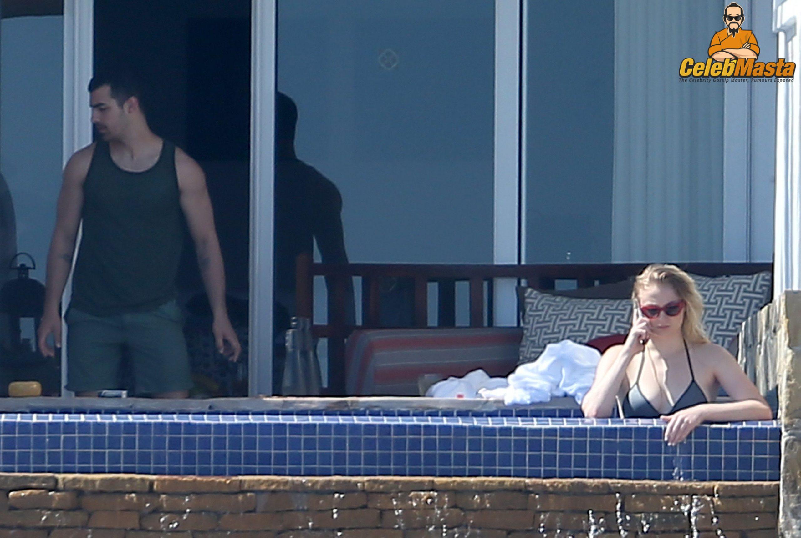 Sophie Turner Sex Scene Videos and Nude Photos
