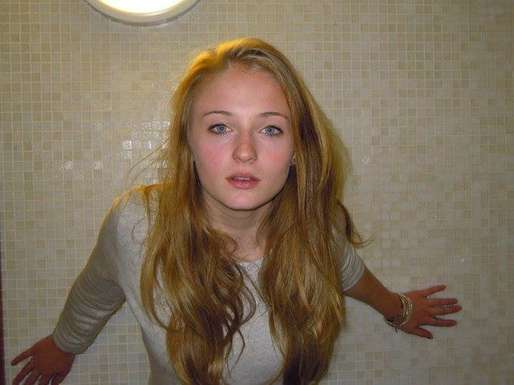 Sophie Turner Sex Scene Videos and Nude Photos
