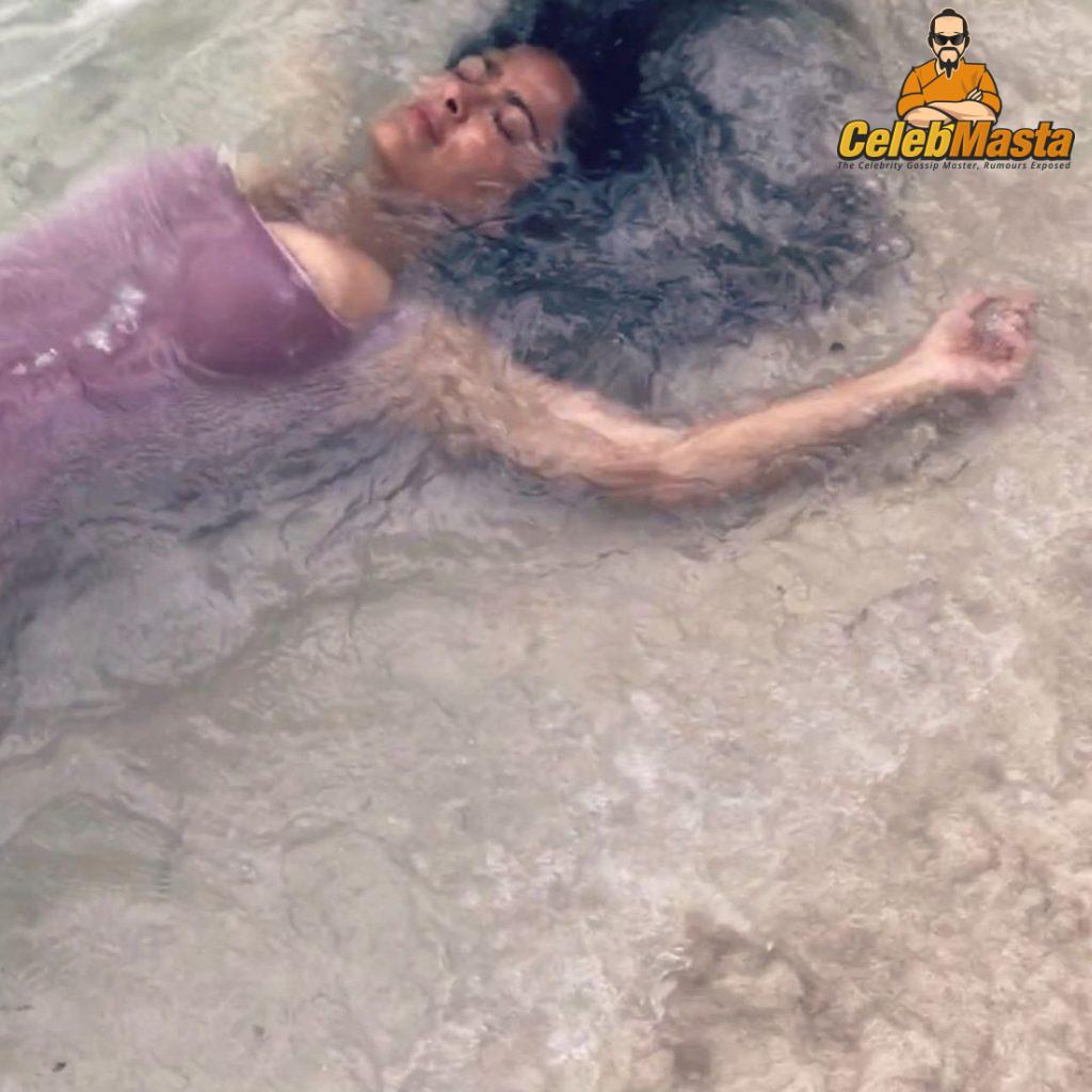 Salma Hayek Sex Scene Videos and Nude Photos