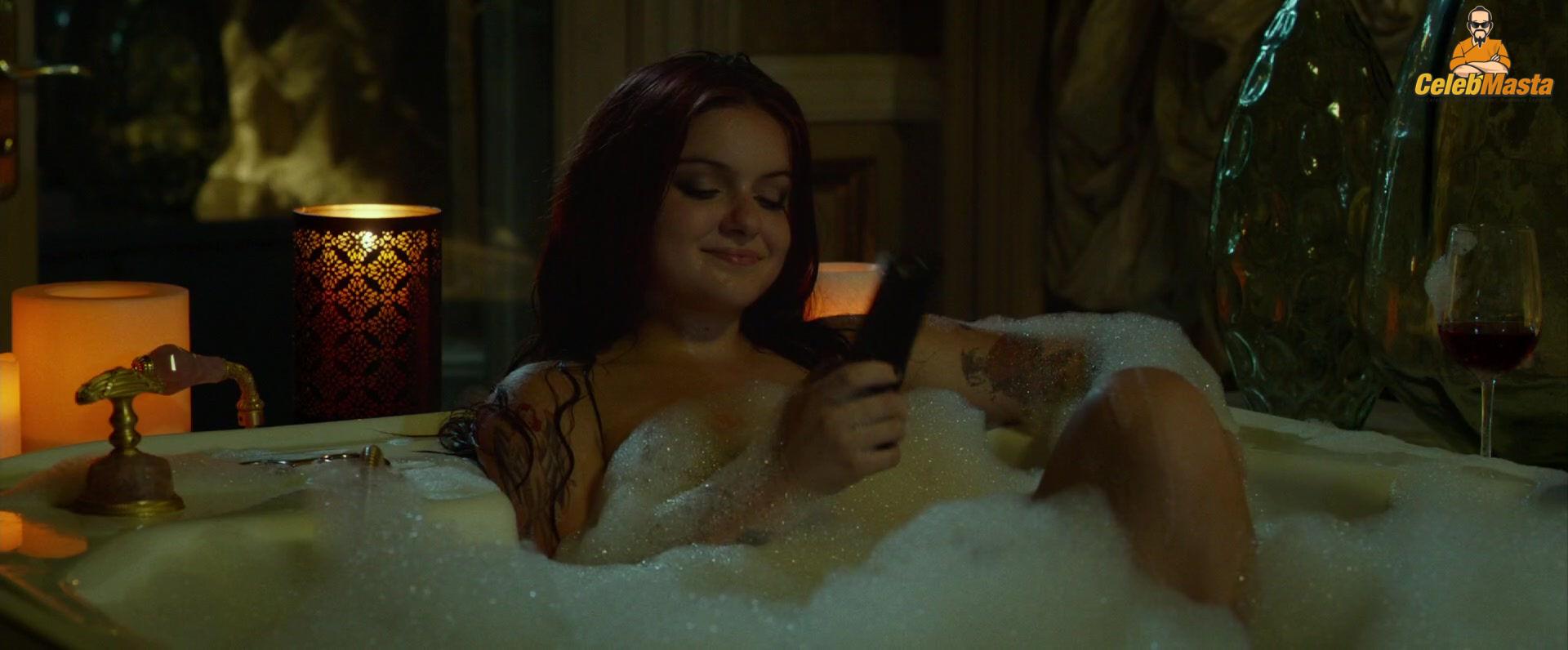 Ariel Winter Sex Scene Videos and Nude Photos