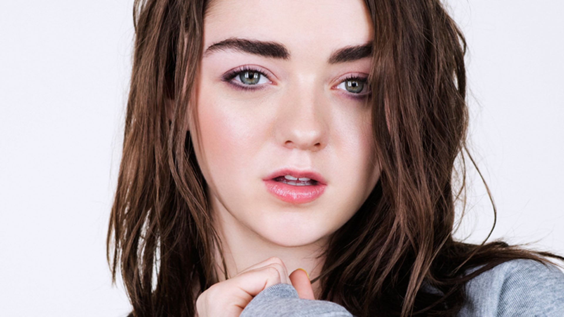 Maisie Williams Sex Scene Videos and Nude Photos