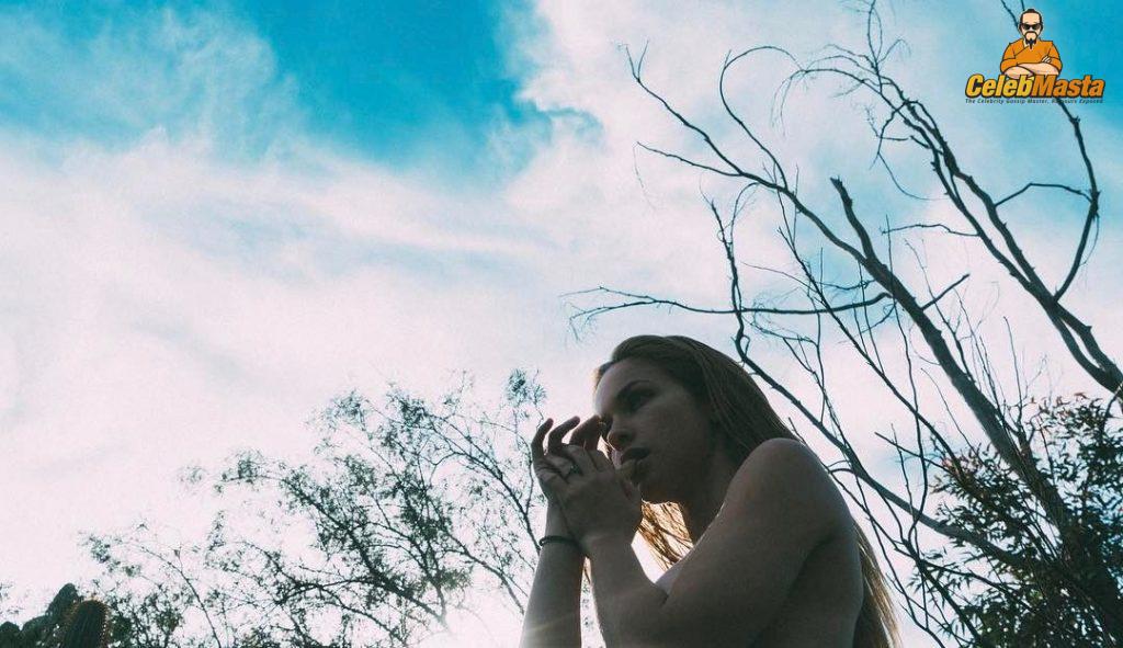 Alexis Knapp