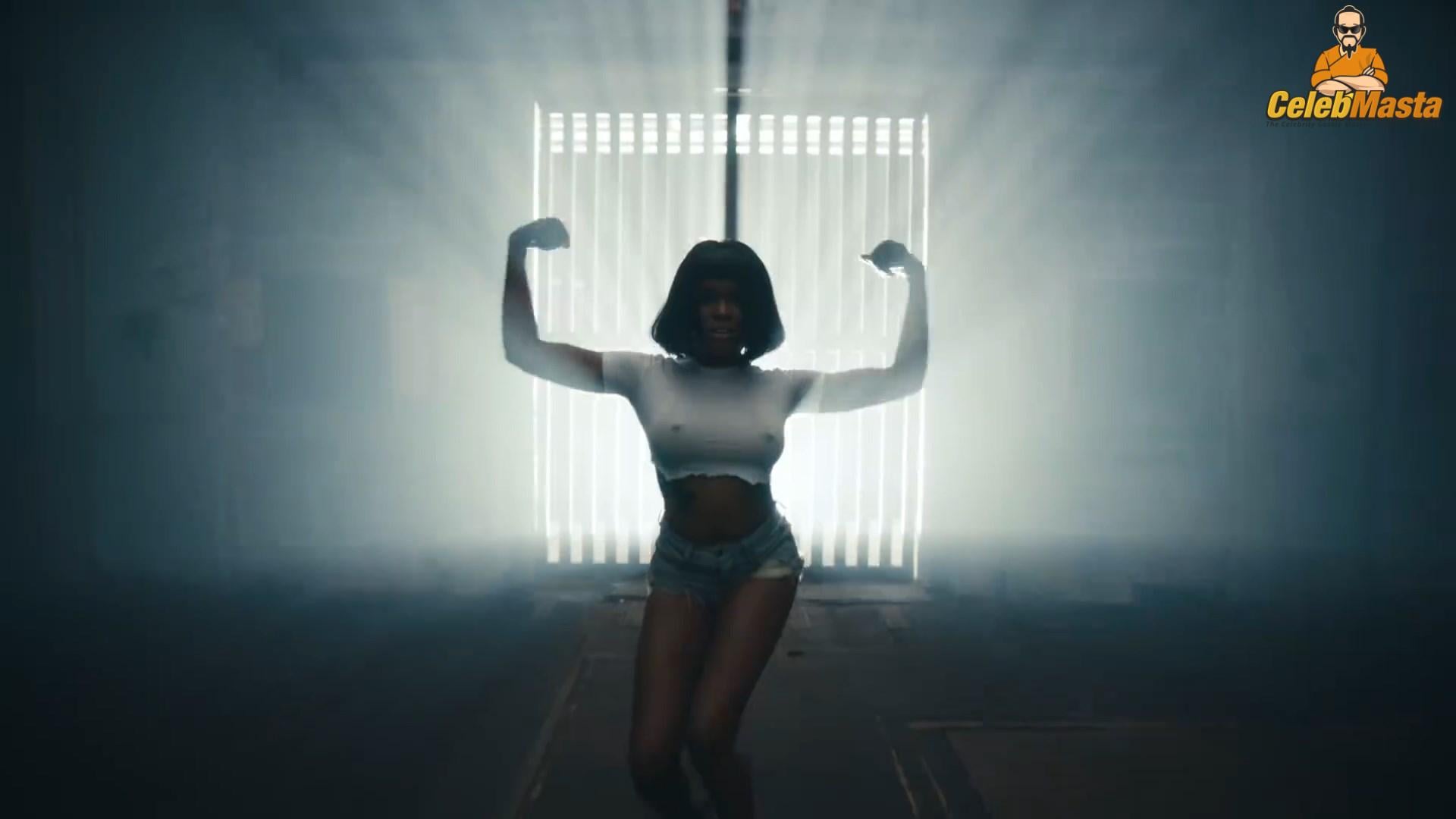 Azealia Banks