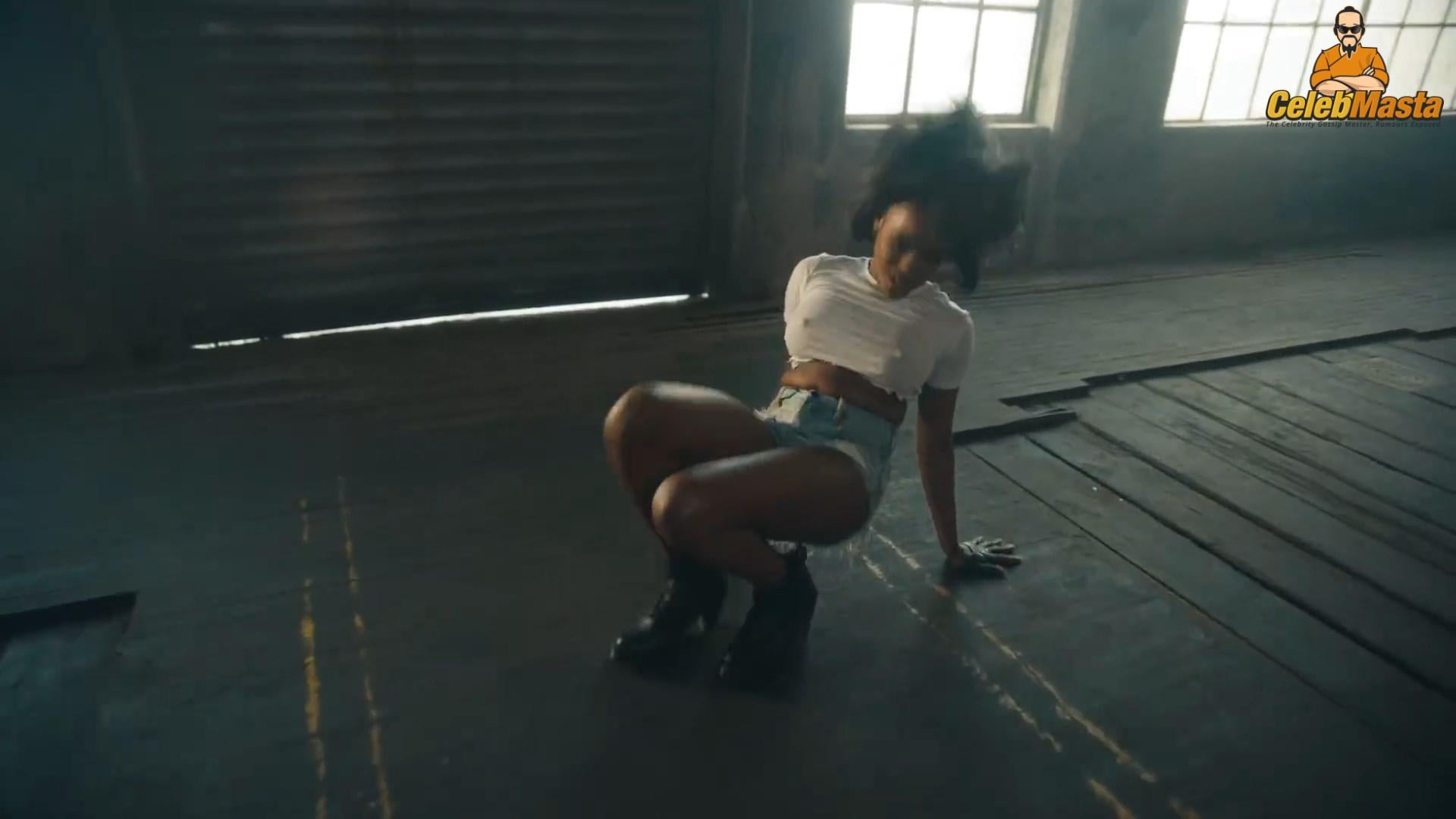 Azealia Banks