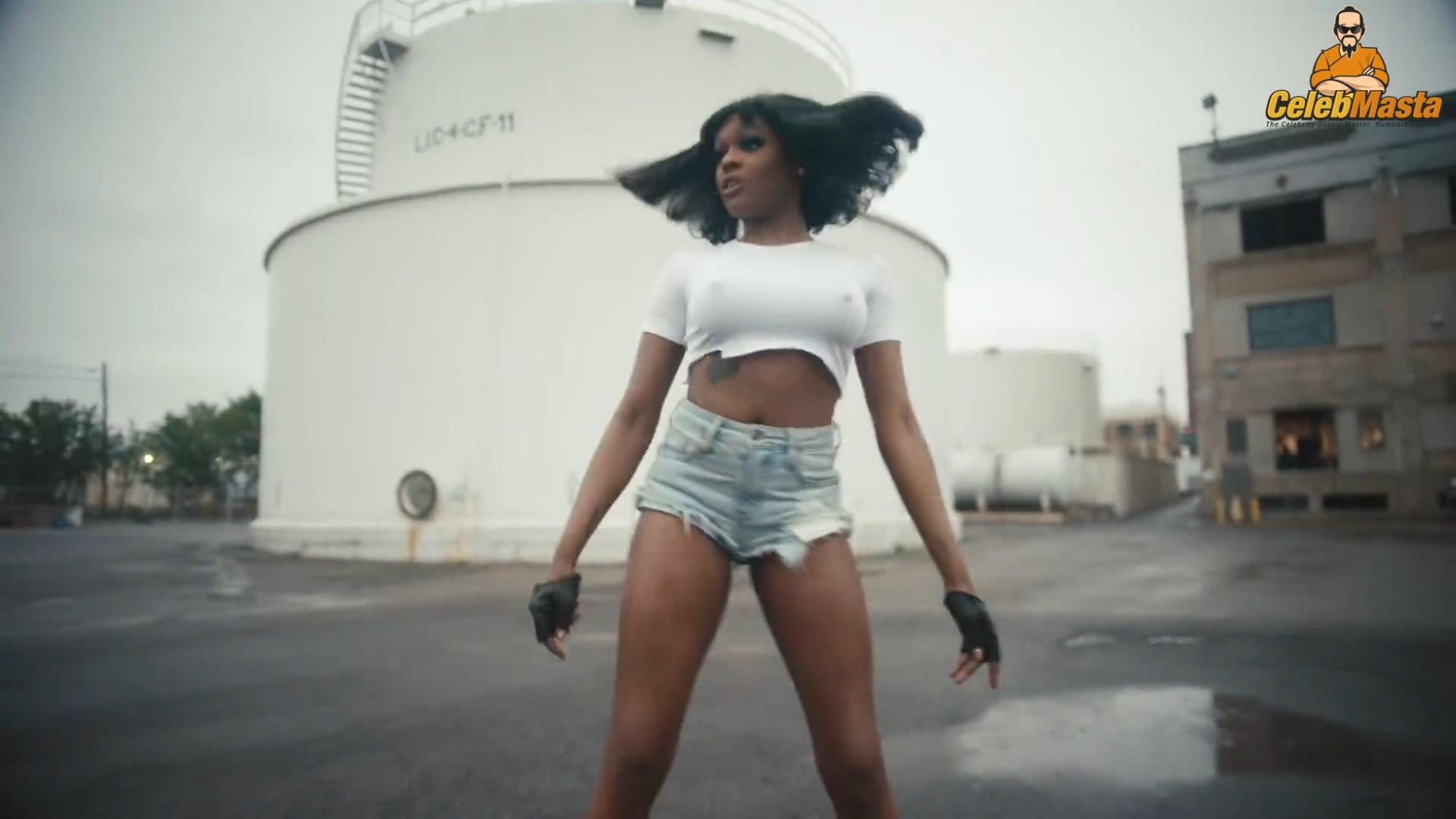 Azealia Banks