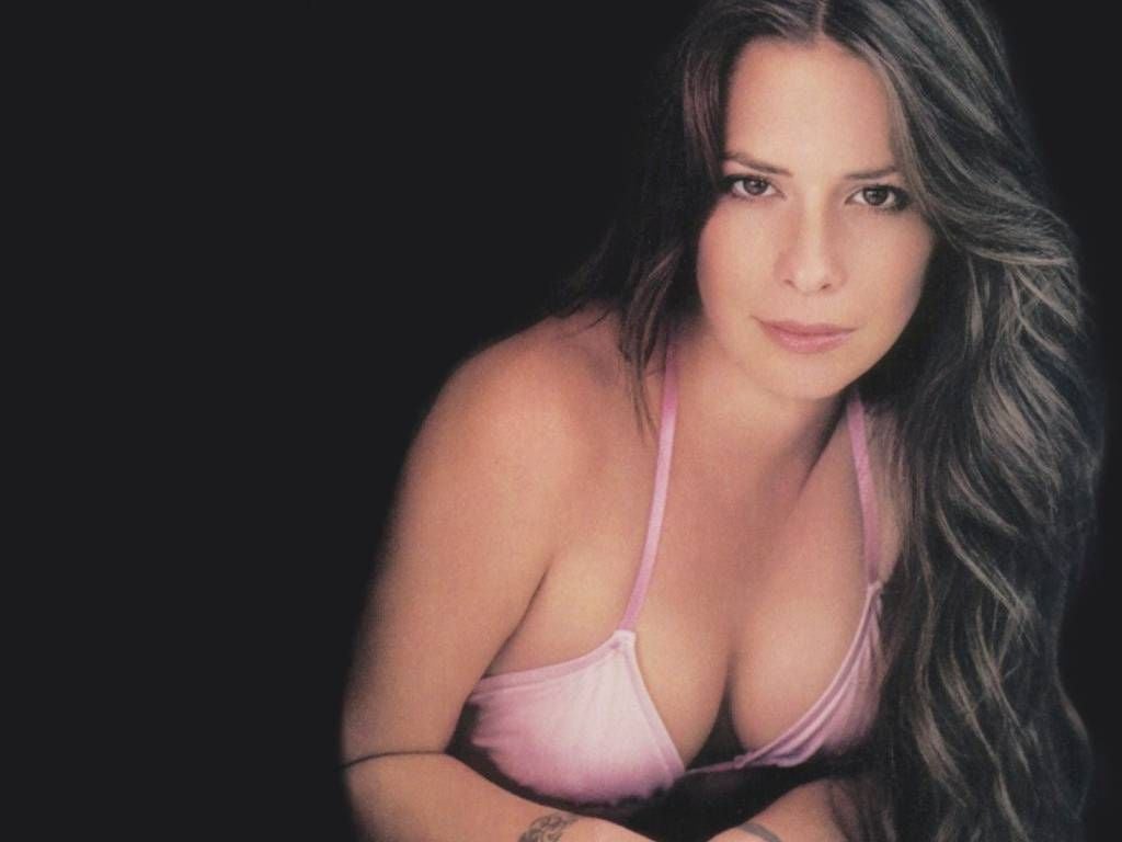 Holly Marie Combs 8