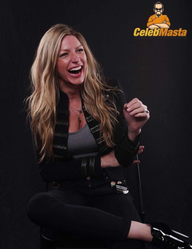 Jes Macallan