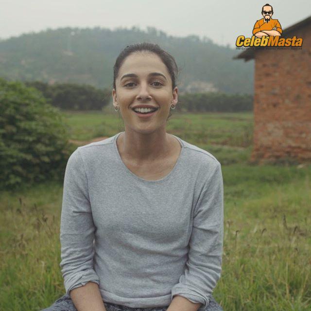 Naomi Scott Sex Scene Videos and Nude Photos