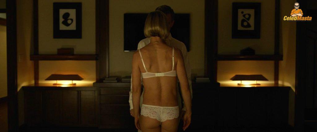 Rosamund Pike