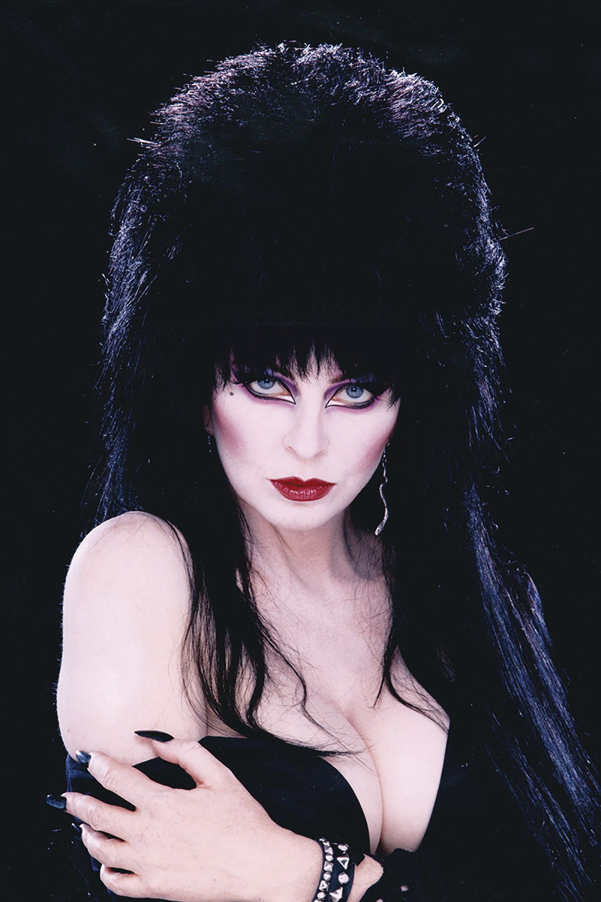 Elvira 44