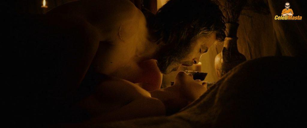 Florence Pugh Sex Scene Videos and Nude Photos