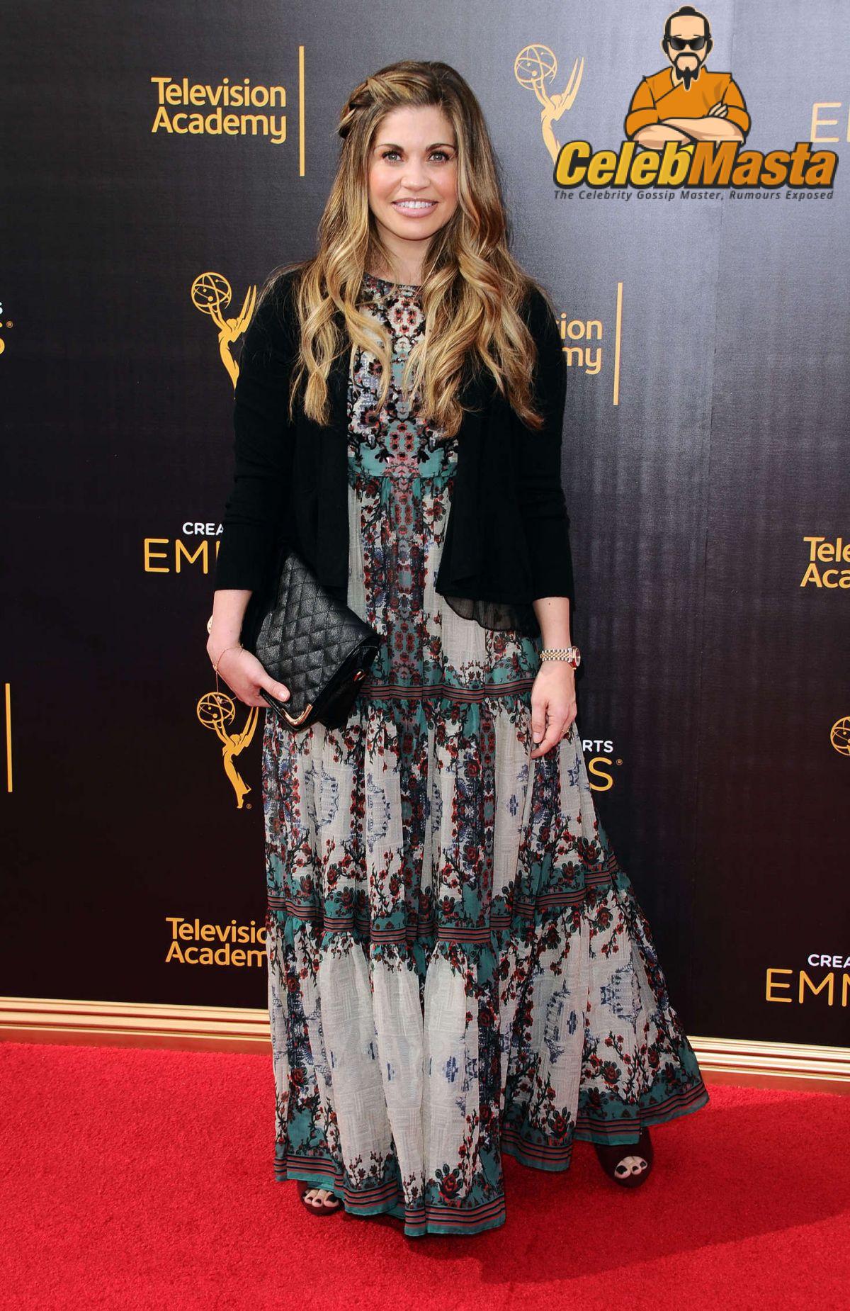 Danielle Fishel Sex Scene Videos and Nude Photos